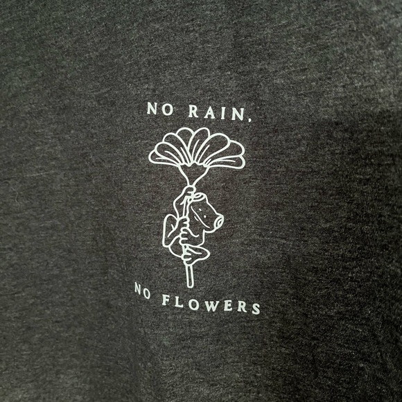 Women’s grey medium tshirt - Picture 2 of 2